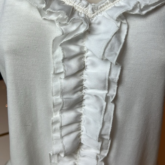 WHITE HOUSE BLACK MARKET WHITE V NECK TOP WITH RUFFLES AROUND NECK & FRONT SMALL - Picture 6 of 16